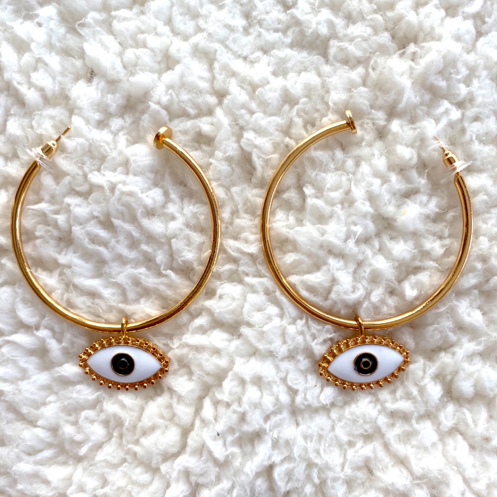 EVIL EYE HOOP EAR RINGS. 💙
